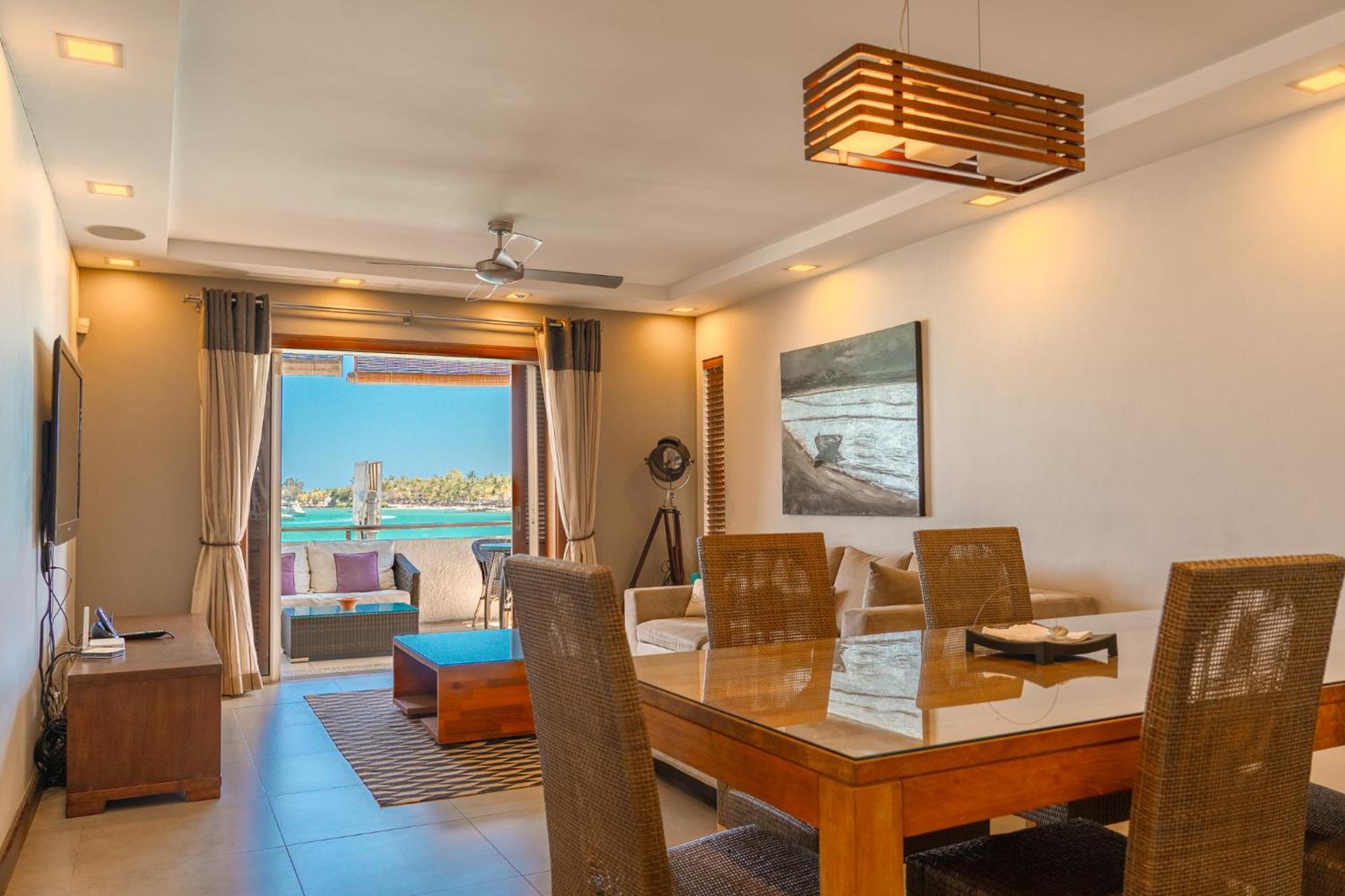 Beachfront Luxurious Stunning Sunset Boulevard Apartment, Grand Baie Exterior foto