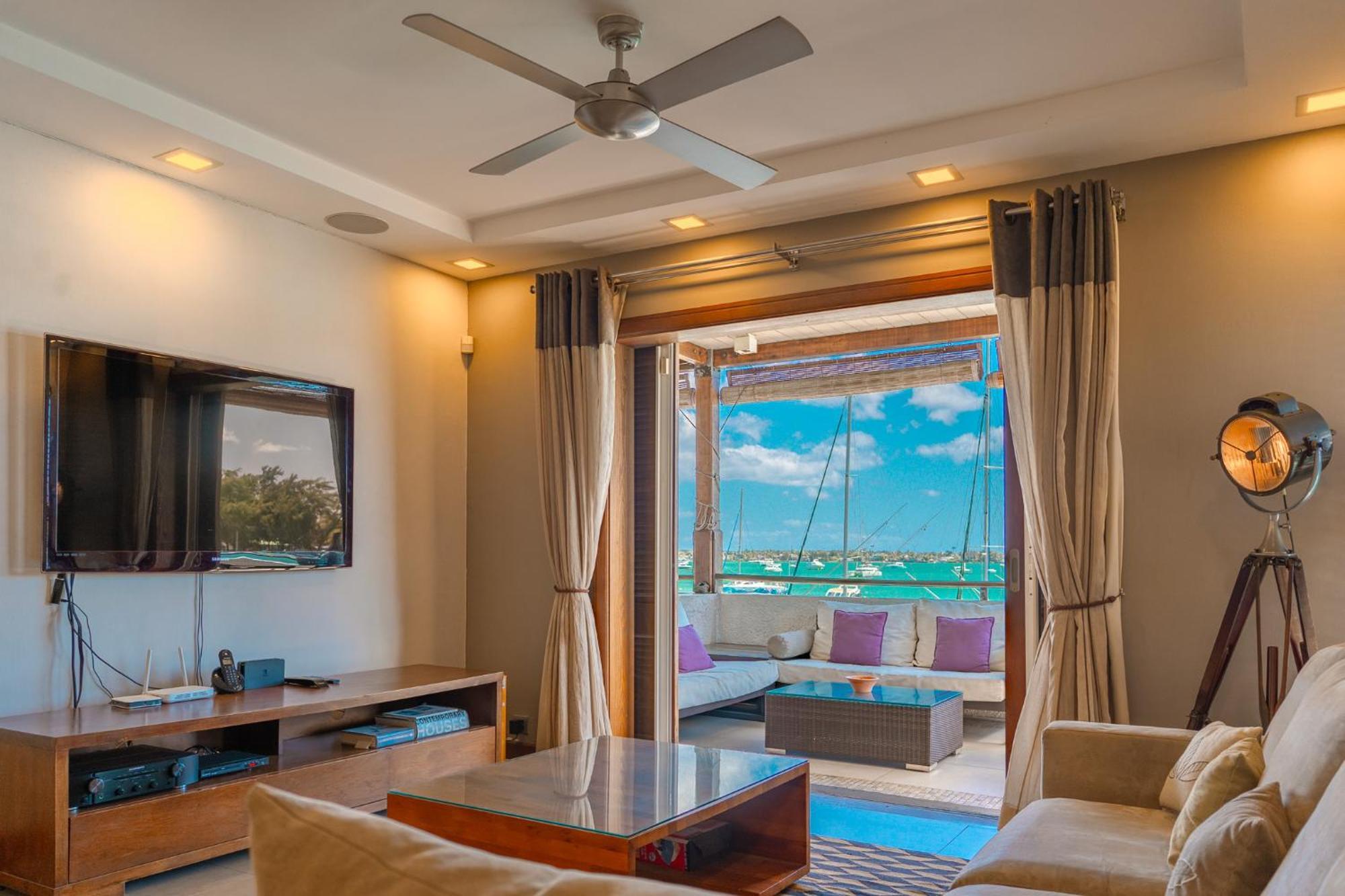 Beachfront Luxurious Stunning Sunset Boulevard Apartment, Grand Baie Exterior foto